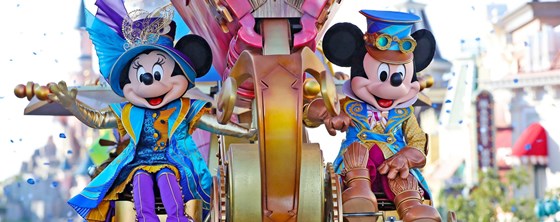 Gold Crest Holiday: Disneyland Paris Holiday Guide